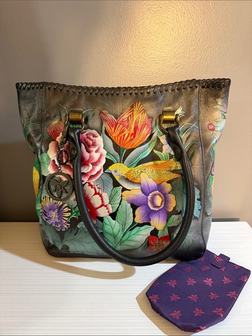 Anuschka l tote bag in Vintage Bouquet design, featuring hand-painted leather